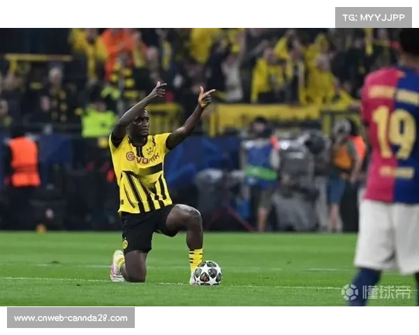 多特蒙德4-0大胜十人比利亚雷亚尔,吉拉西完成双响 多特蒙德4-0大胜十人比利亚雷亚尔,吉拉西完成双响